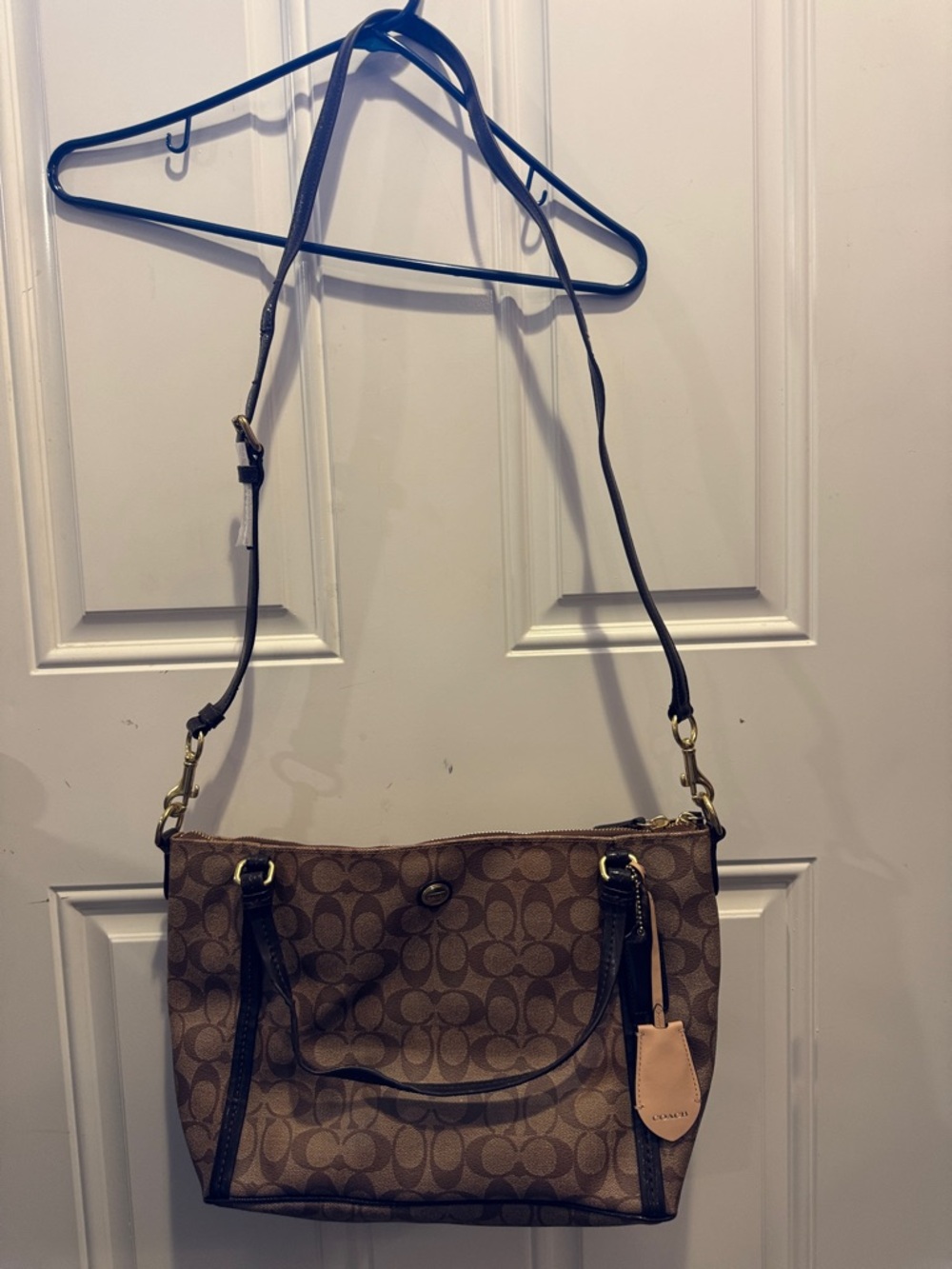 Coach Peyton Signature East West Convertible Pocket Tote Bag Signature $298.00 - Picture 5 of 11